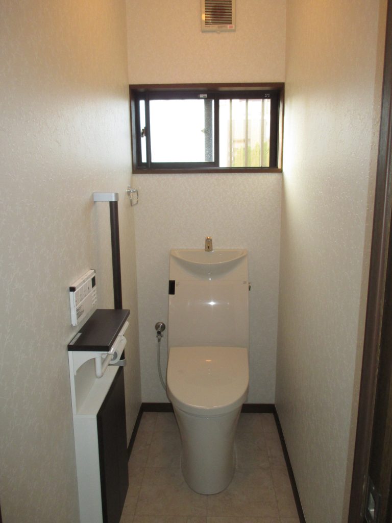 【熊谷市S様】シンプルで清潔　トイレリフォーム