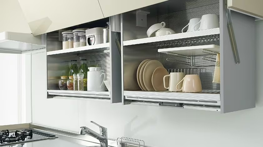 【熊谷市キッチンリフォーム】吊戸棚が”手元収納”に！LIXILウォールユニットで叶える理想のキッチン収納